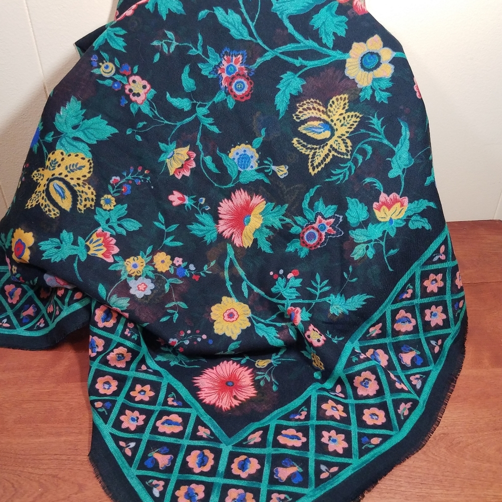 JP Collections Floral Bordered Wrap Made in Italy